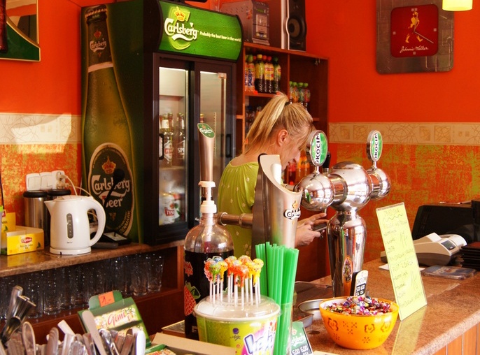 Bar posiłki i napoje