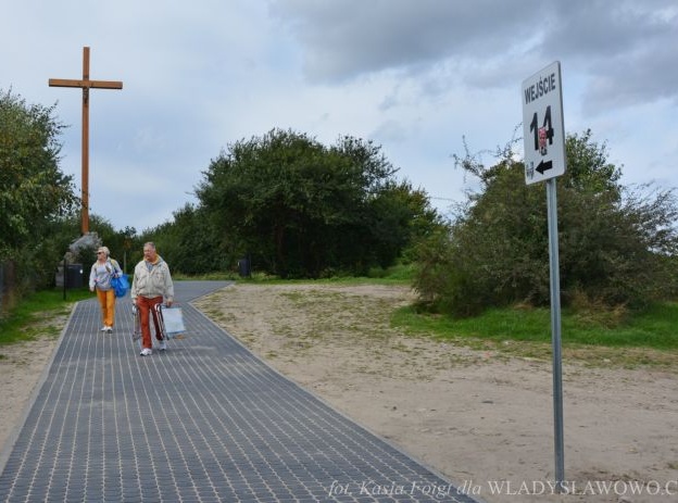 Zejście na plażą nr 14 w Chłapowie  