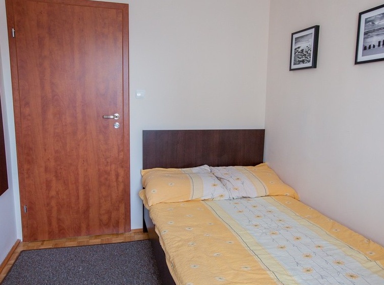 Pokoje gościnne U Mirka pokój nr.1 dwuosobowy z łazienką?v=1.0