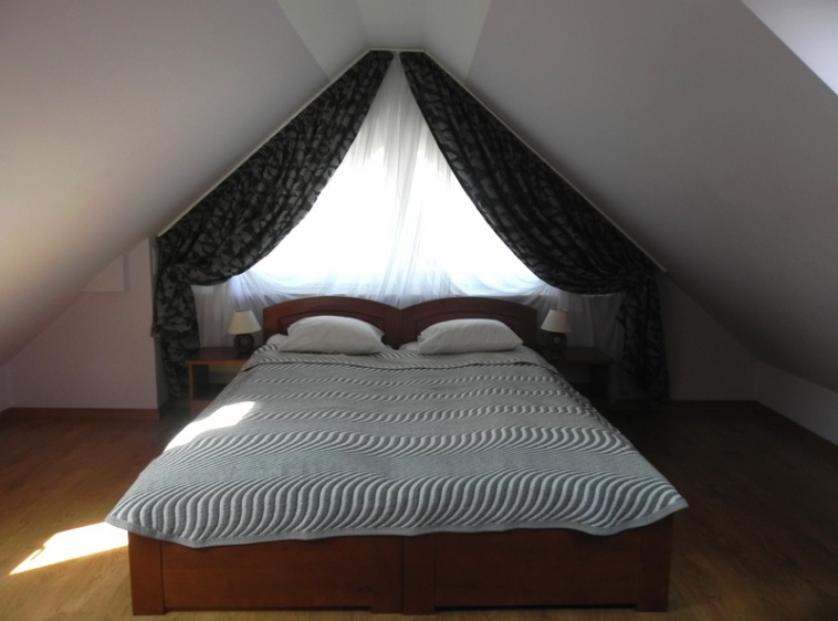 WILLA TOMASZEK ?v=1.0